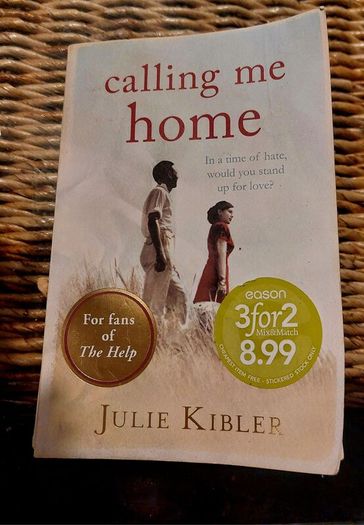 Calling me home. Julie Kibler.  Four books 10 euro