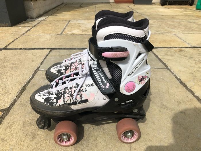 Roller skates adjustable size