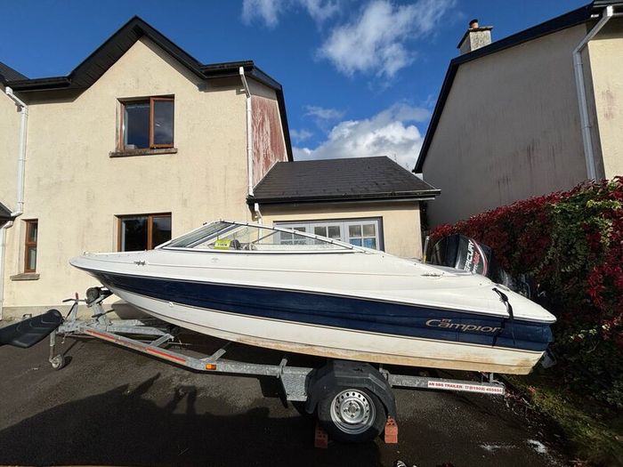 Sports boat