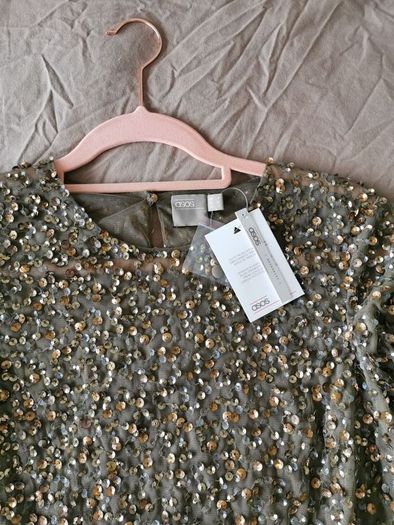 BNWT ASOS DESIGN Maternity T-shirt with Sequin Embellishment