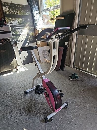 Foldable exercise bike