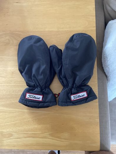 Titleist Winter Golf Mitts.