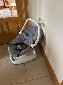 Baby swivel chair