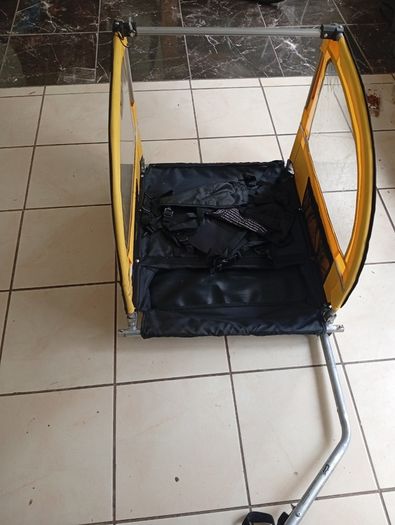 Bicycle trailer for kids - Mwave - VGC