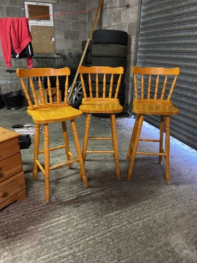 3 kitchen stools