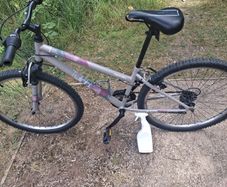 Ladies Bike /GirlsBike26"Wh..w.FrontSusp.+2MountainB.+ 1VintageB.VeryGoodCondition
