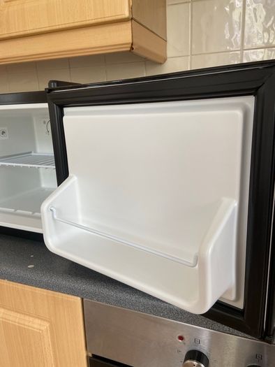 Russell Hobbs Mini Fridge 17L  Excellent Condition