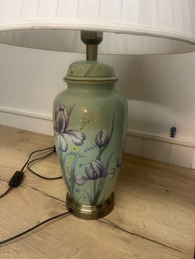 Table lamp