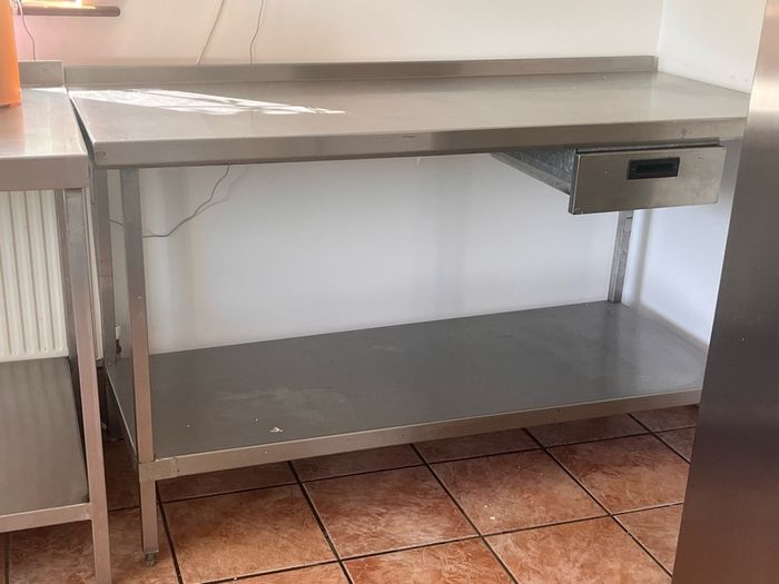Heavy duty stainless steel table