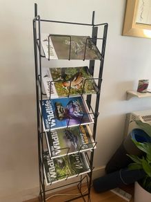 Shop magazines rack