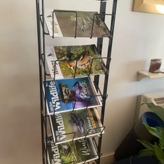 Shop magazines rack
