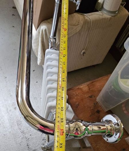 Traditional Towel Rail 952mm High - Steel