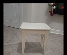 table and chairs