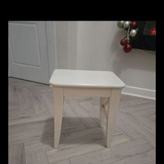 table and chairs