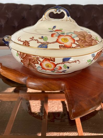 Antique Corona Ware Rosalind Round Covered Vegetable Tureen