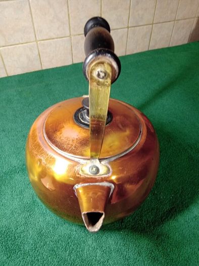 Old  Copper  Kettles