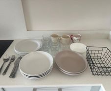 Pack of plates - glasses - tuppers and hand blender