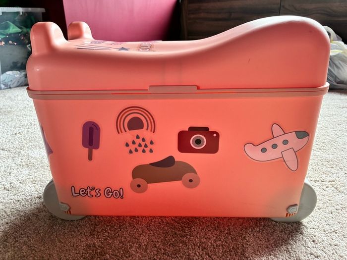 Pink Little Rolla (Trunki-style) ride on kids suitcase
