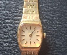 Lovely Vintage 1980's Ladie's Citizen Gold Plated Quartz Cocktail Japanese made Wristwatch