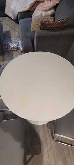 table & 4 chairs