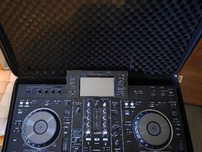 Pioneer XDJ-RX2 & Carry Bag & Dust Cover