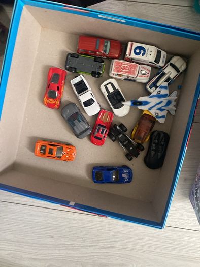 toys