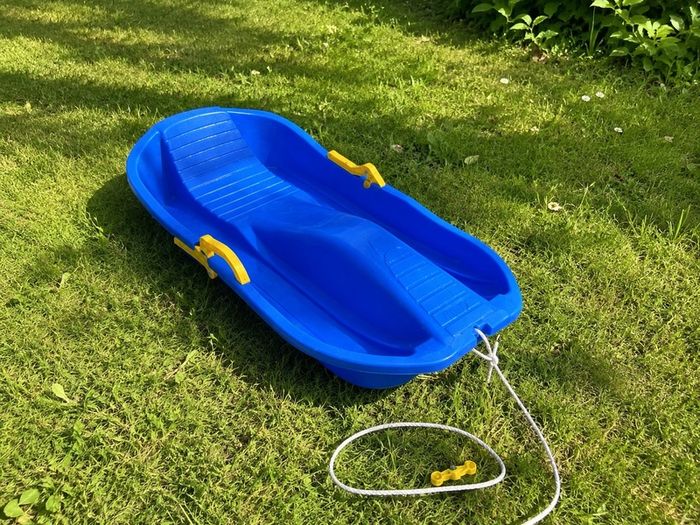 Children sled in good condition