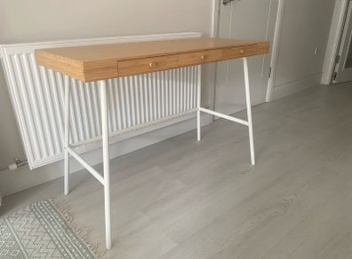 Lillasen desk - bamboo