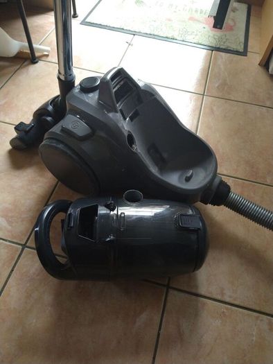 Bagless Vacuum Cleaner AEG