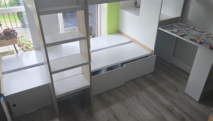 bunk bed