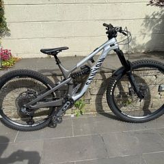 Canyon Spectral CF8 KIS Size M