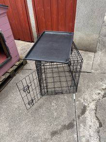 Collapsing Dog Crates - medium size - please read description
