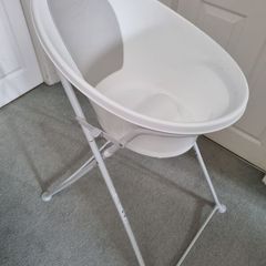 Shnuggle baby bath and stand