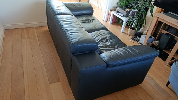 Black leather 3-seater sofa