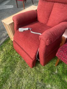 lift and tilt armchair