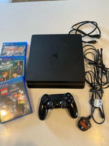 PS4 Slim 1 TB storage version with games and controller