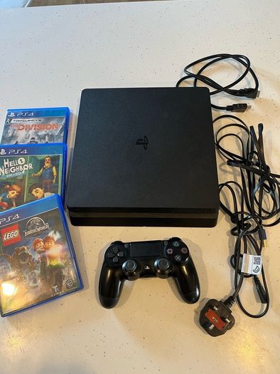 PS4 Slim 1 TB storage version with games and controller