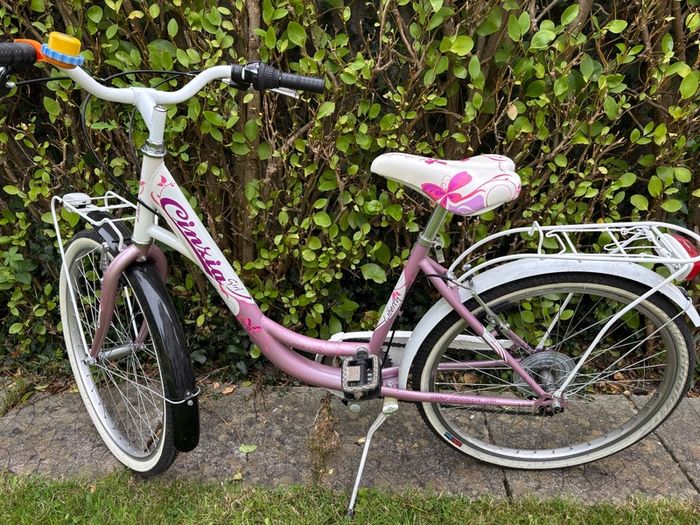 Girls bycicle
