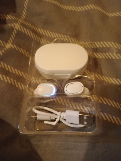Wireless Bluetooth Earbuds
