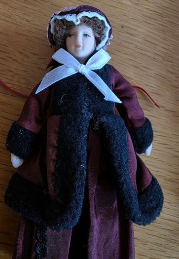 Dolls house dolls victorian style