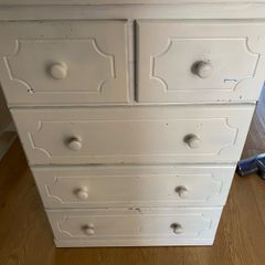 Solid pine chest of drawers
