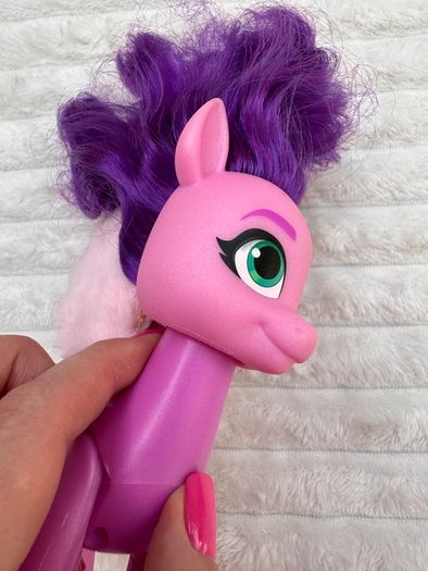 My Little Pony A New Generation Movie Singing Star Princess Petals approx. 7" Used Please see photos