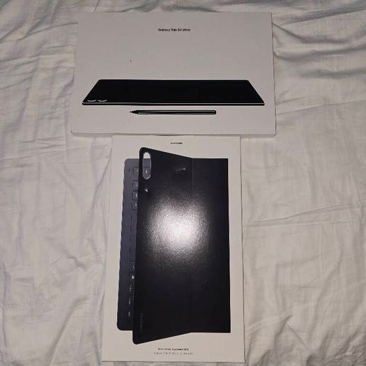 Samsung Tab S11 Ultra 256GB Grey w/ Samsung Slim Keyboard Case