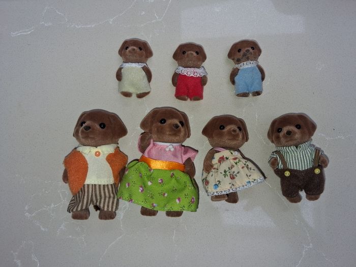 Sylvanian families chocolate labrador family set