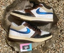 Premium Vintage Nike White Leather