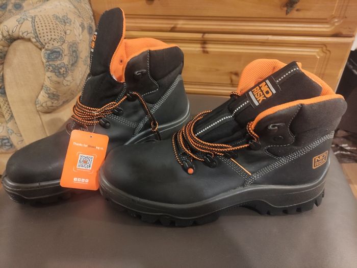 Work Boots - No Risk - Size 12