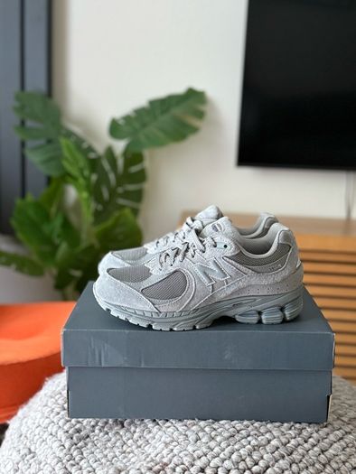 New Balance 2002R Grey, UK 5 / EU 38