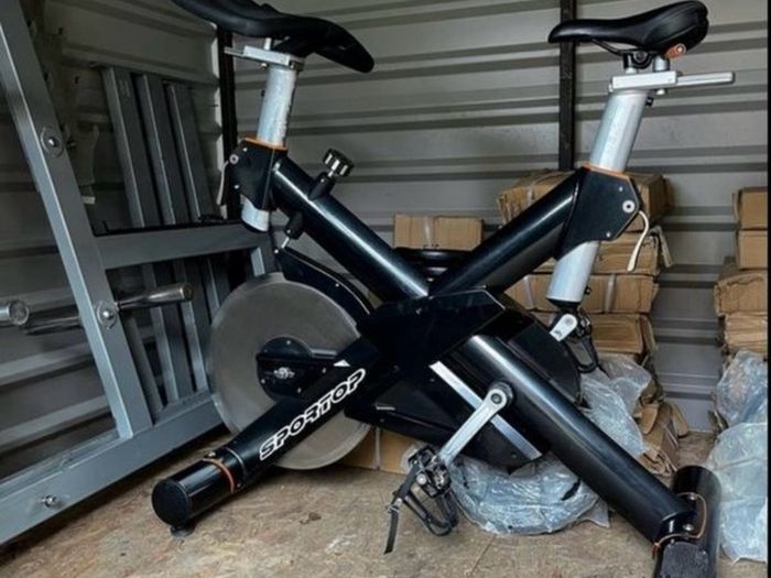 Sportop CB8500 spin bike 30kg flywheel