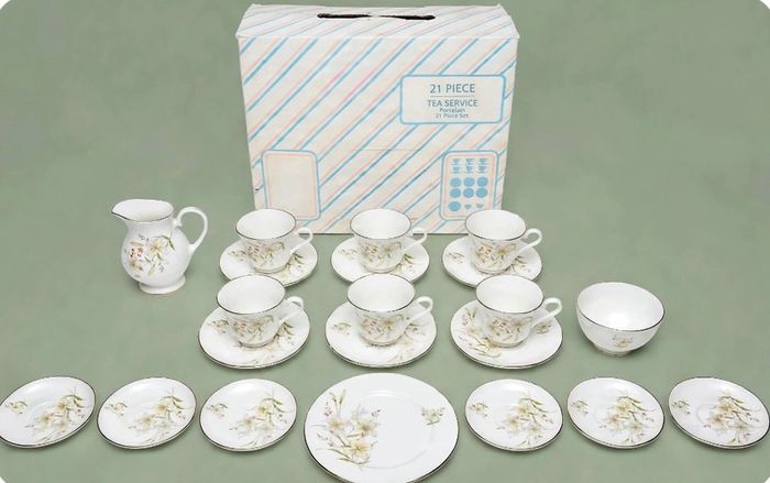Vintage 21-Piece Marlborough Tea Set in Original Box!