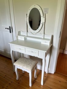 Vanity Unit with Lights
